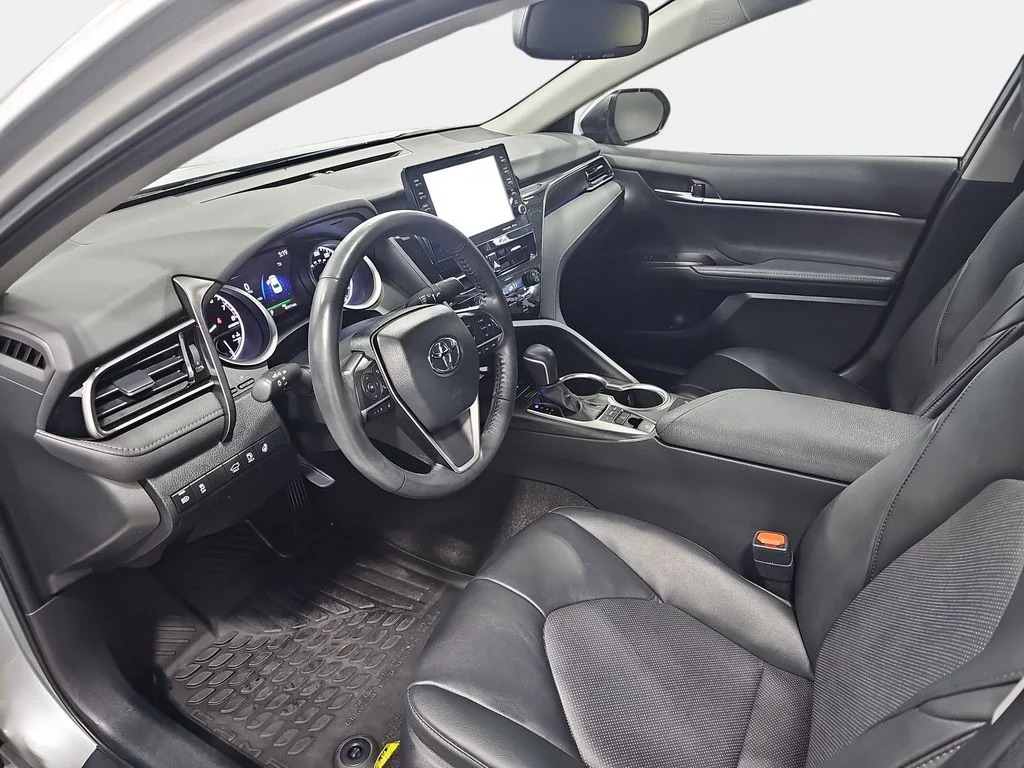 Used 2023 Silver Toyota XLE image 18