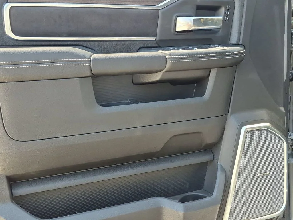 New 2026 Ceramic Gray Clear-Coat Exterior Paint RAM Laramie image 13