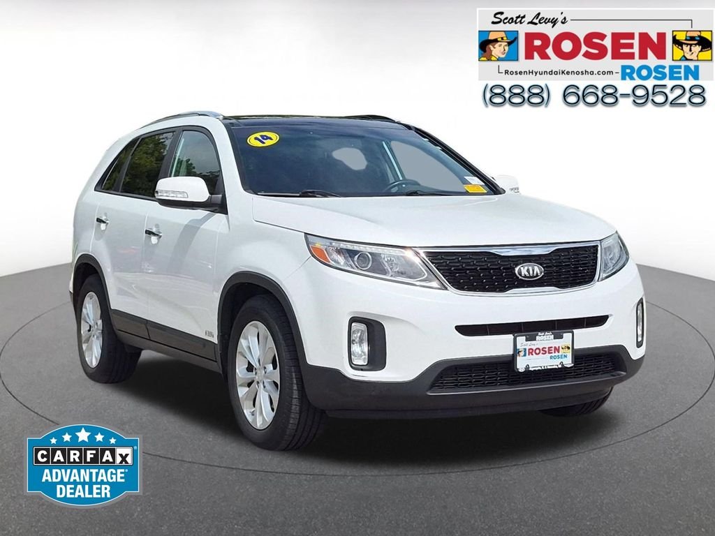 Used 2014 White Kia EX image 1