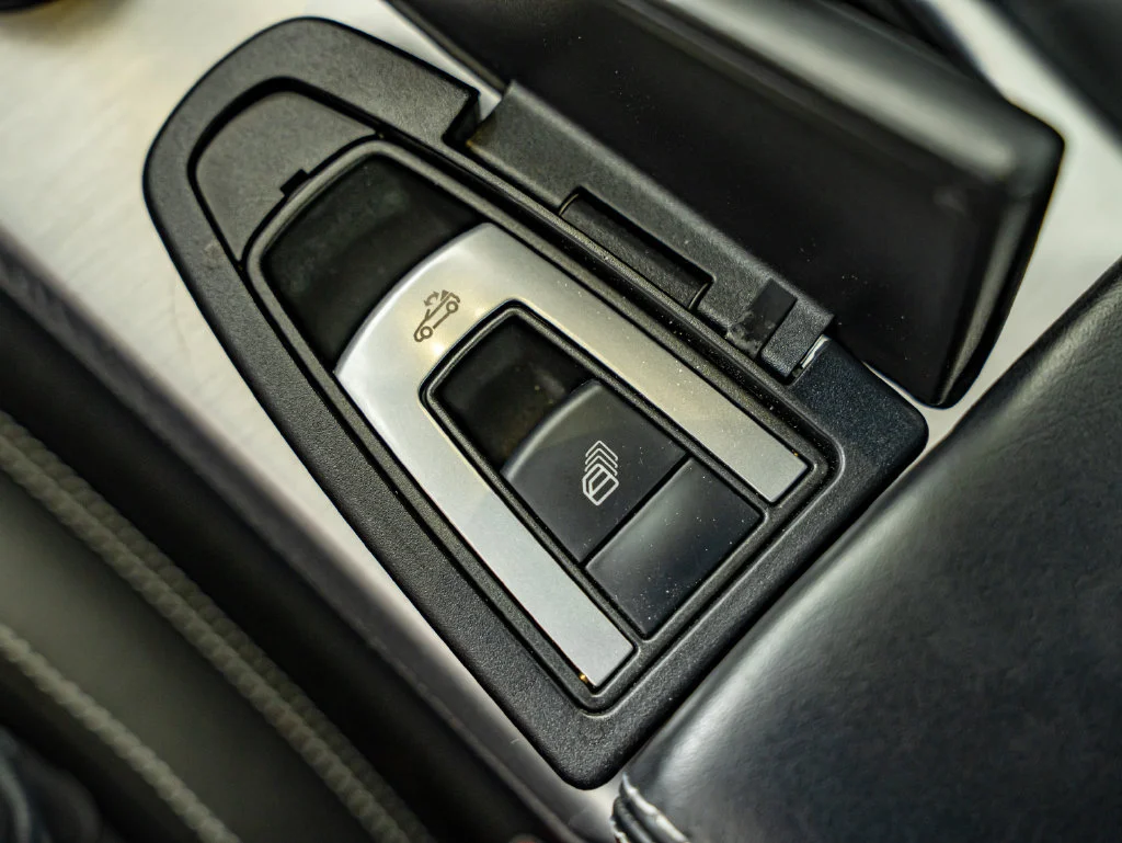Used 2013 Silver Mercedes-Benz SLK 250 image 40