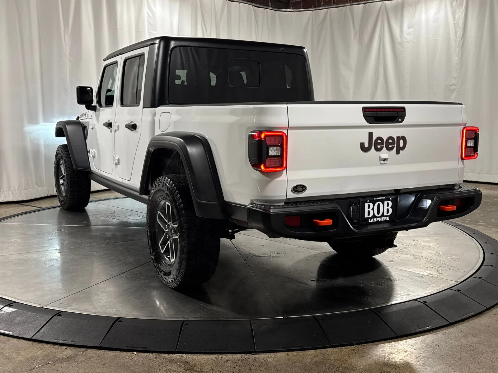 Used 2026 Bright White Clearcoat Jeep Mojave image 9