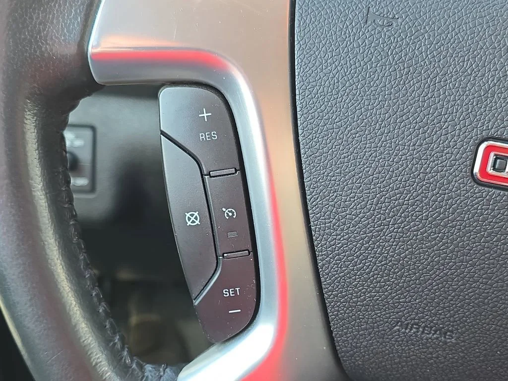 Used 2014 Cyber Gray Metallic GMC SLE image 19