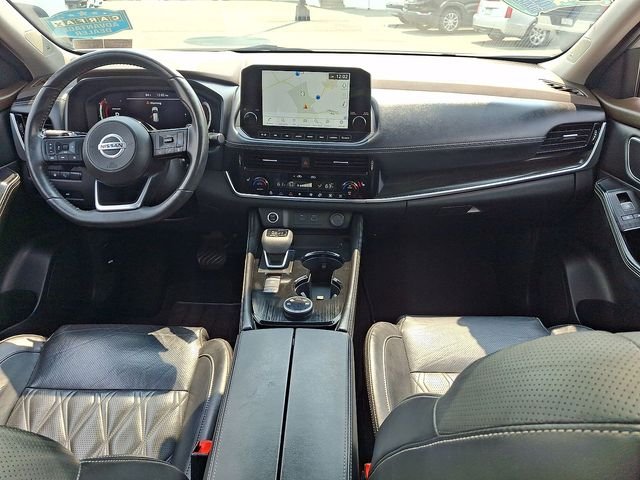 Used 2021 Silver Nissan Platinum image 27