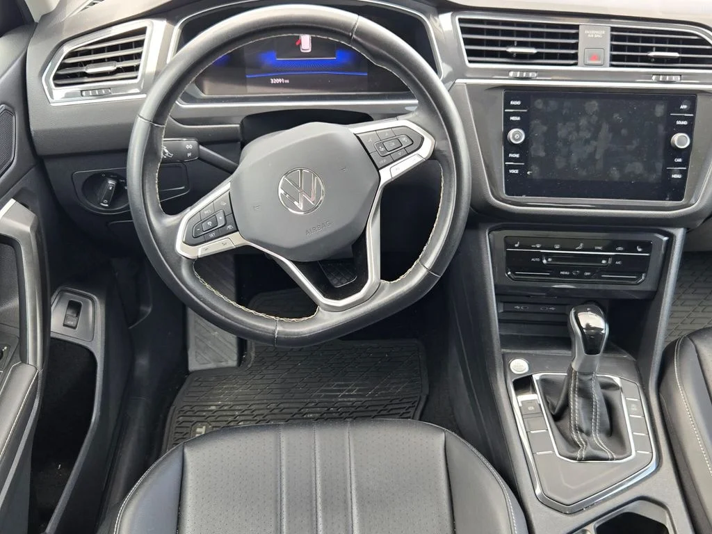 Certified Used 2024 Gray Volkswagen 2.0T SE image 11