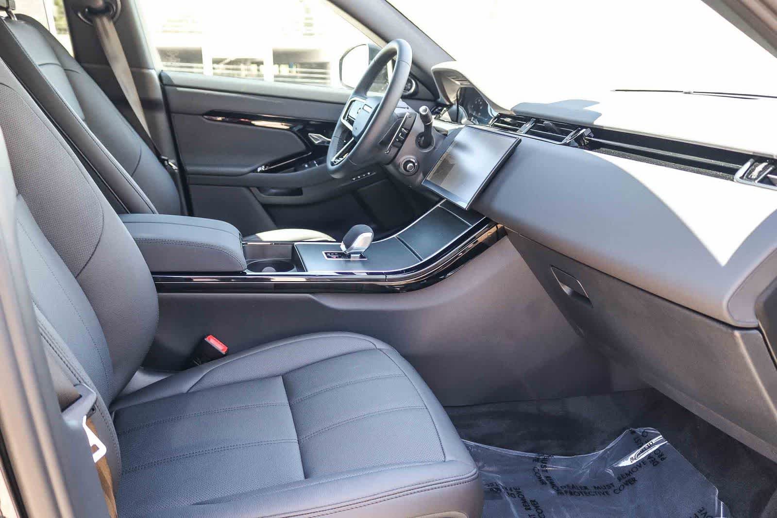 New 2026 Santorini Black Land Rover Core S image 15