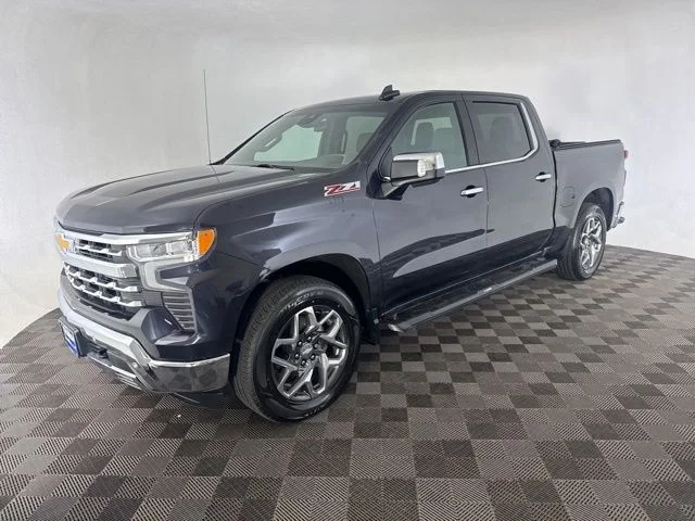 Used 2022 Gray Chevrolet LTZ image 4