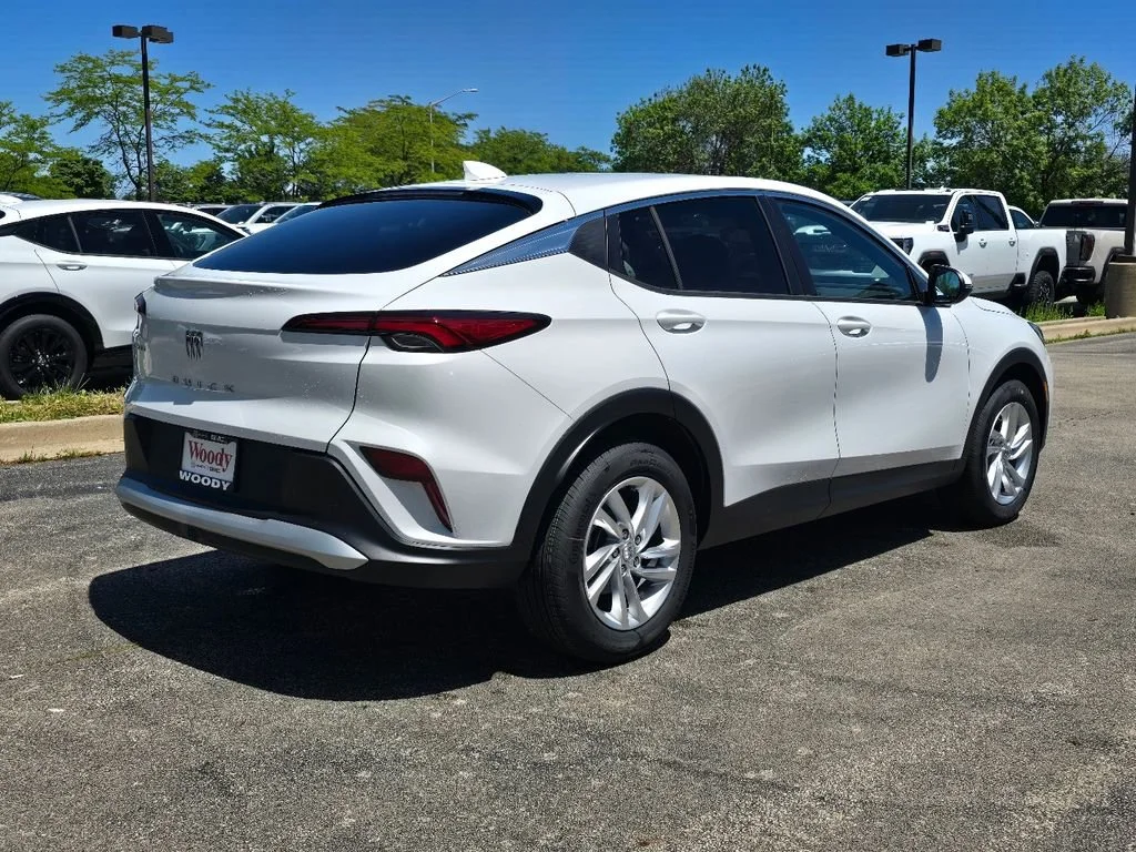 New 2026 Summit White Buick Preferred image 9