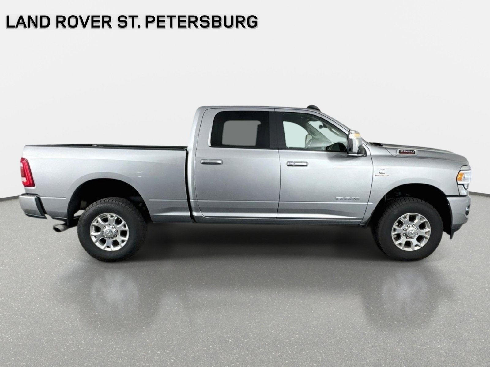 Used 2024 Billet Silver Metallic Clearcoat Ram Laramie image 4