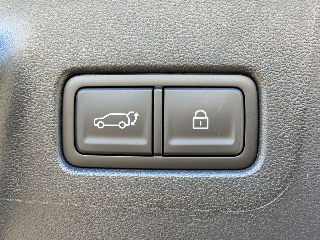 New 2026 Black Hyundai SE image 19