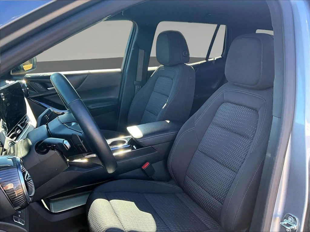 Used 2025 Gray Chevrolet LT image 23