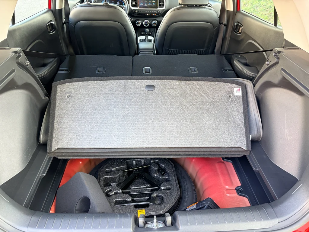Used 2025 Ultimate Red Hyundai Limited image 27