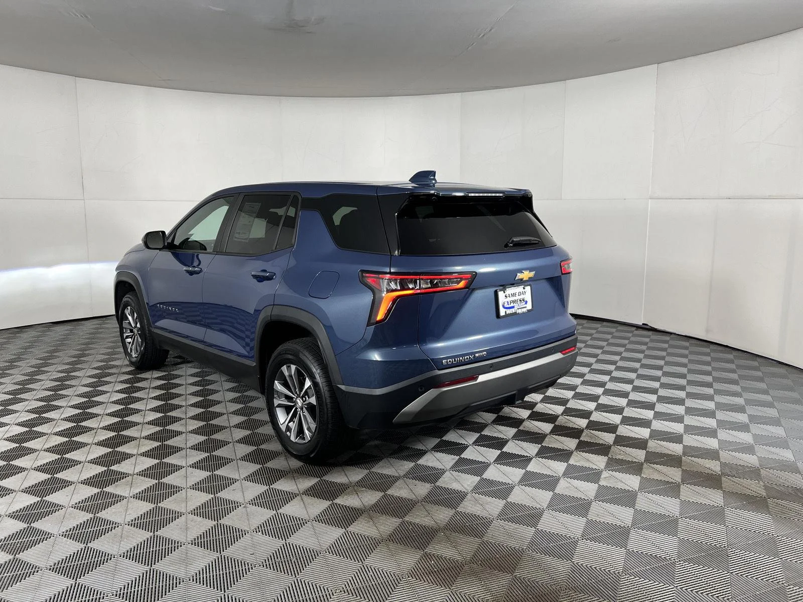Used 2026 Lakeshore Blue Metallic Chevrolet AWD LT image 9