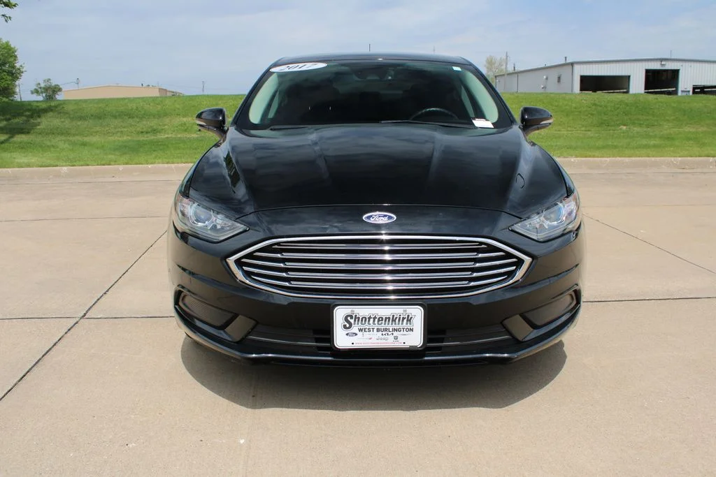 Used 2017 Ford Fusion SE with VIN 3FA6P0H71HR370222 for sale in West Burlington, IA