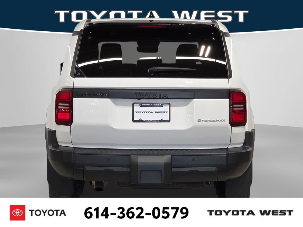 Used 2024 White Toyota 1958 image 9