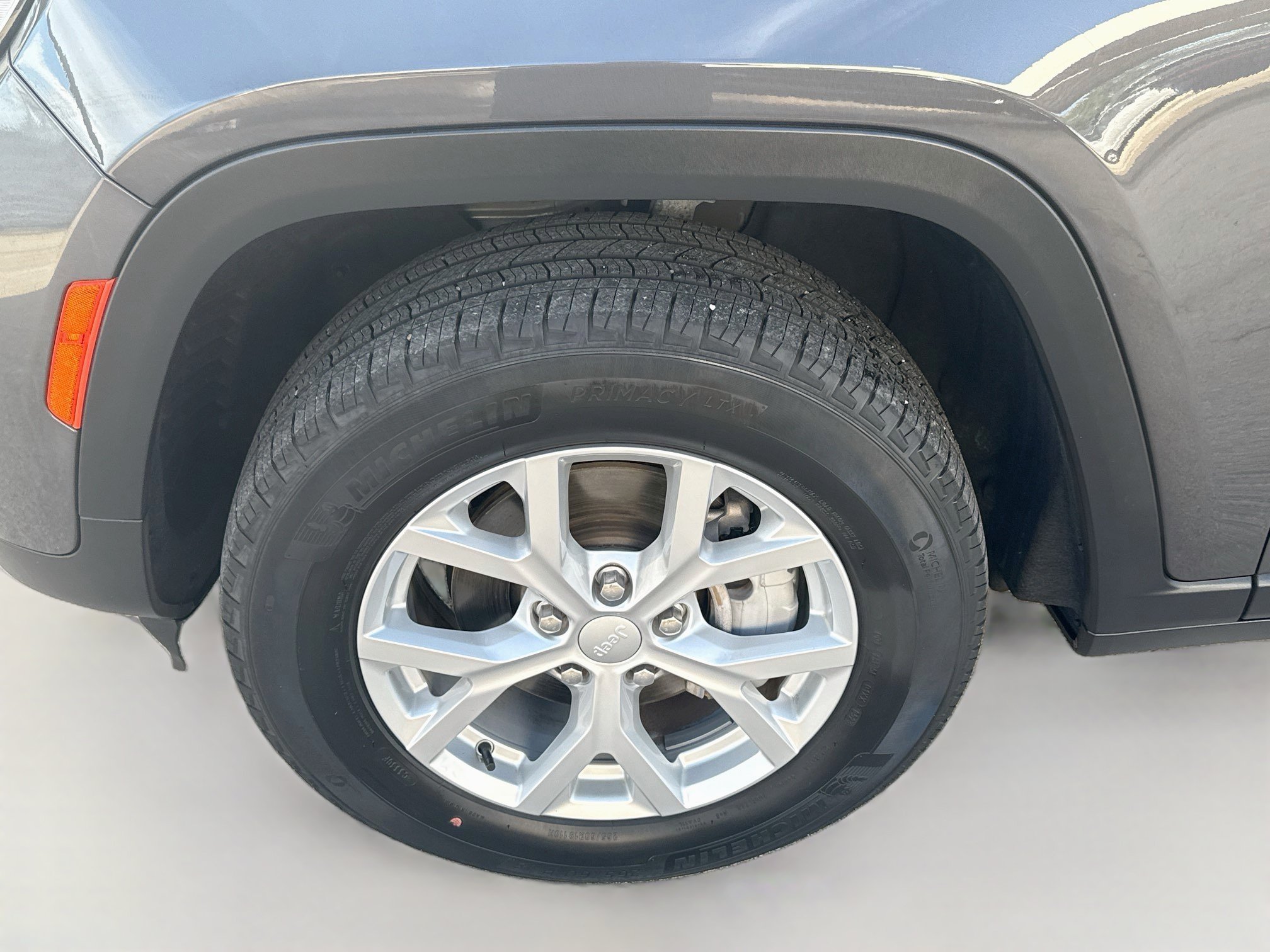 Used 2023 Baltic Gray Metallic Clearcoat Jeep Limited image 36