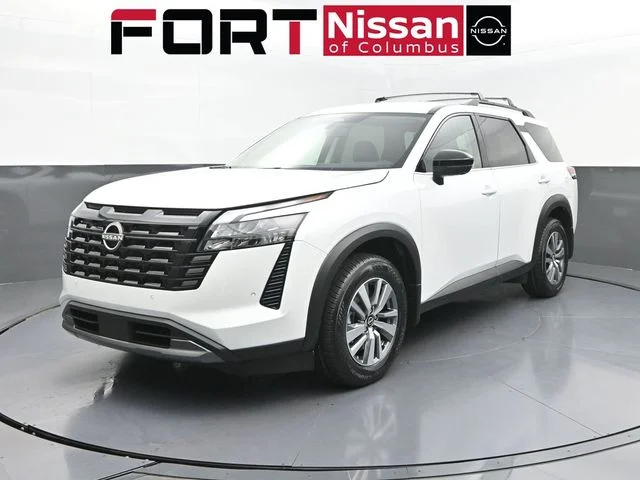 2026 Nissan Pathfinder SL 2WD's photo