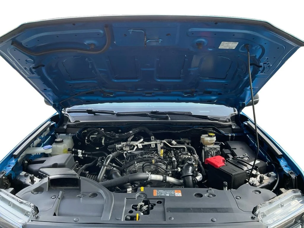 Used 2025 Blue Ford XL image 14