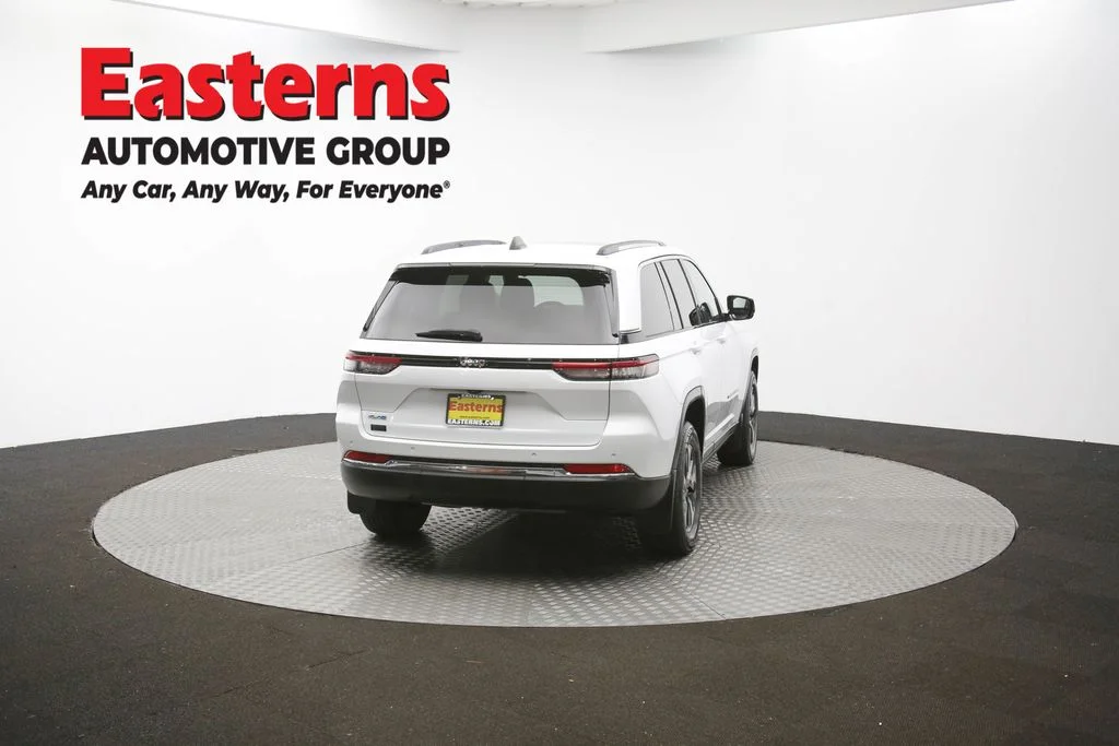 Used 2022 White Jeep 4xe image 34