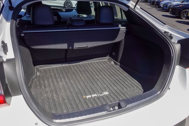 Used 2022 Beige Toyota XLE image 31