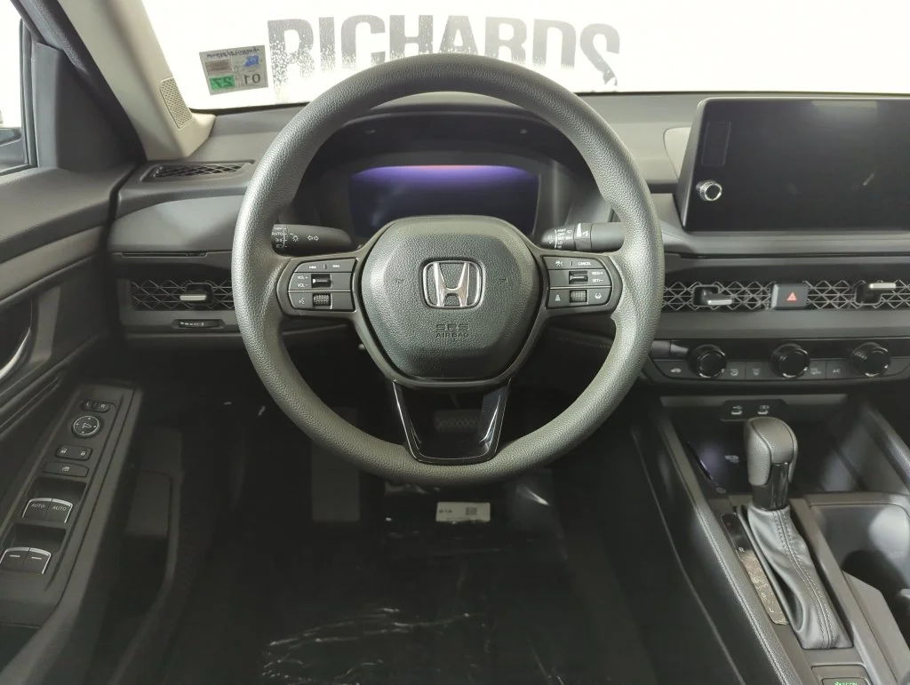 New 2026 Meteorite Gray Metallic Honda SE image 15