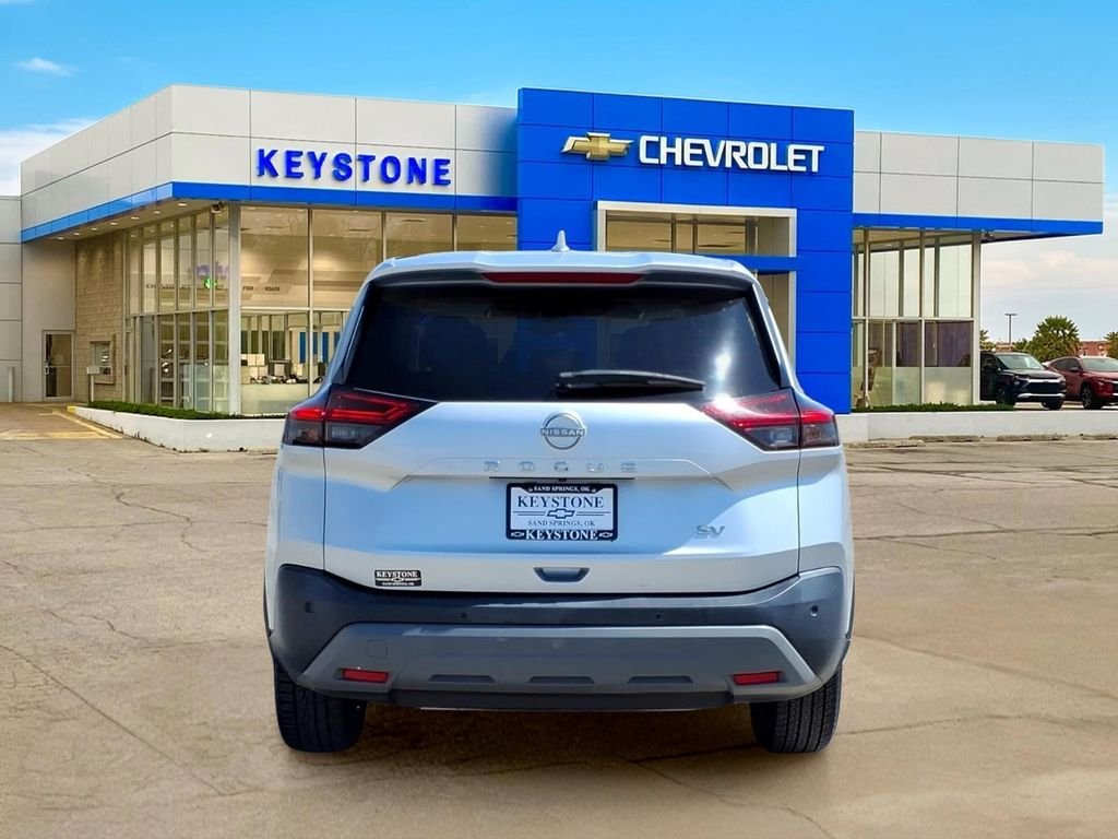 Used 2023 Silver Nissan SV image 6
