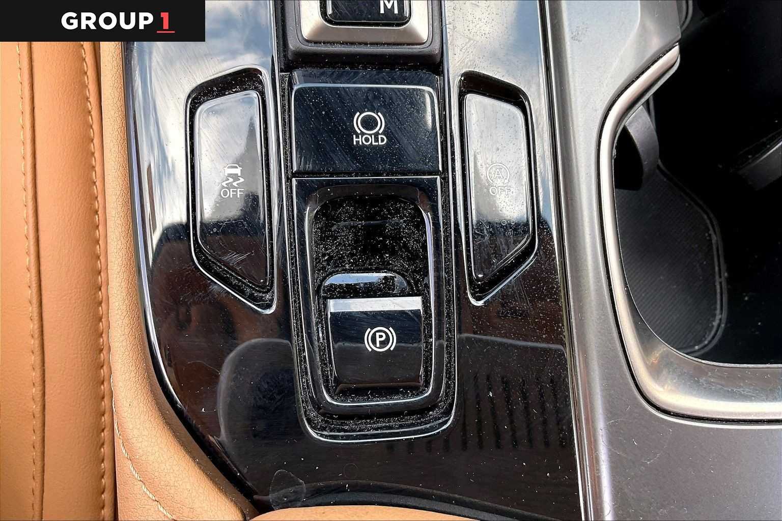 Used 2024 Atomic Silver Lexus Premium image 32