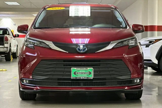 Certified Used 2025 RUBY FLARE PEARL* Toyota  image 9