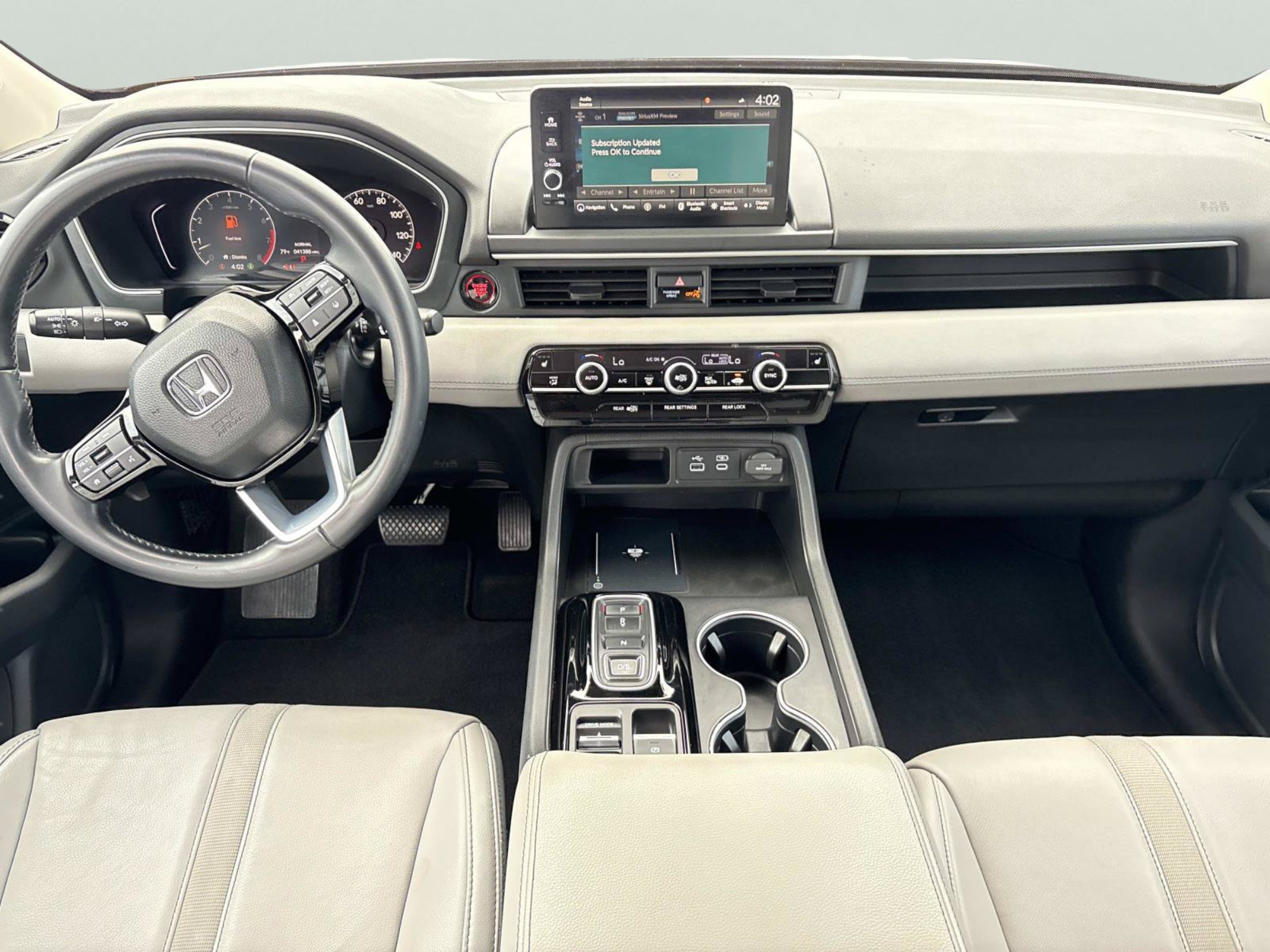 2023 Honda Pilot Touring - Photo 13