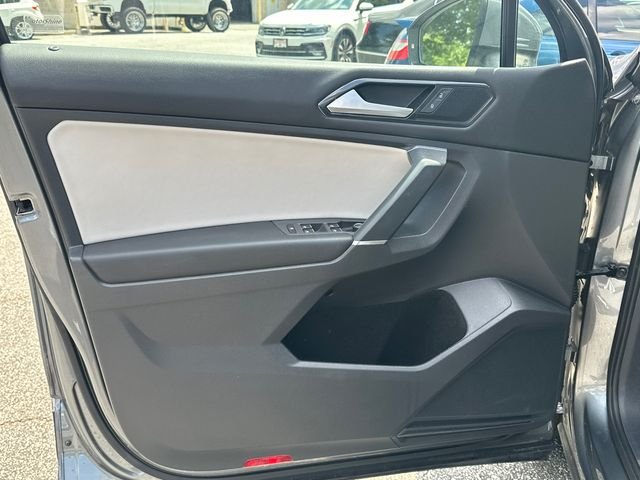 Used 2018 Gray Volkswagen 2.0T SE image 10