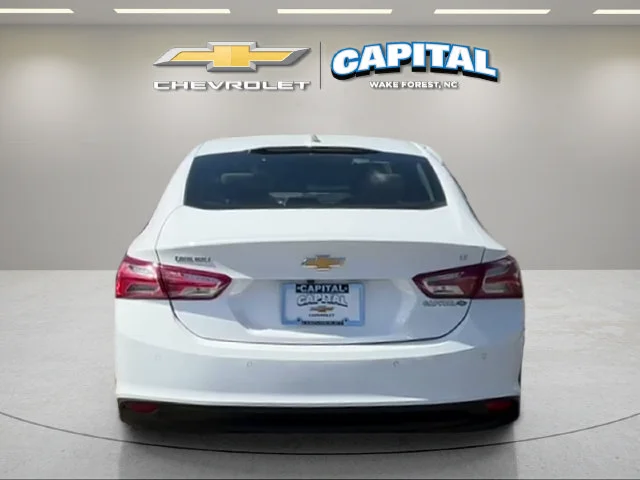 Used 2019 SUMMIT WHITE Chevrolet LT image 4