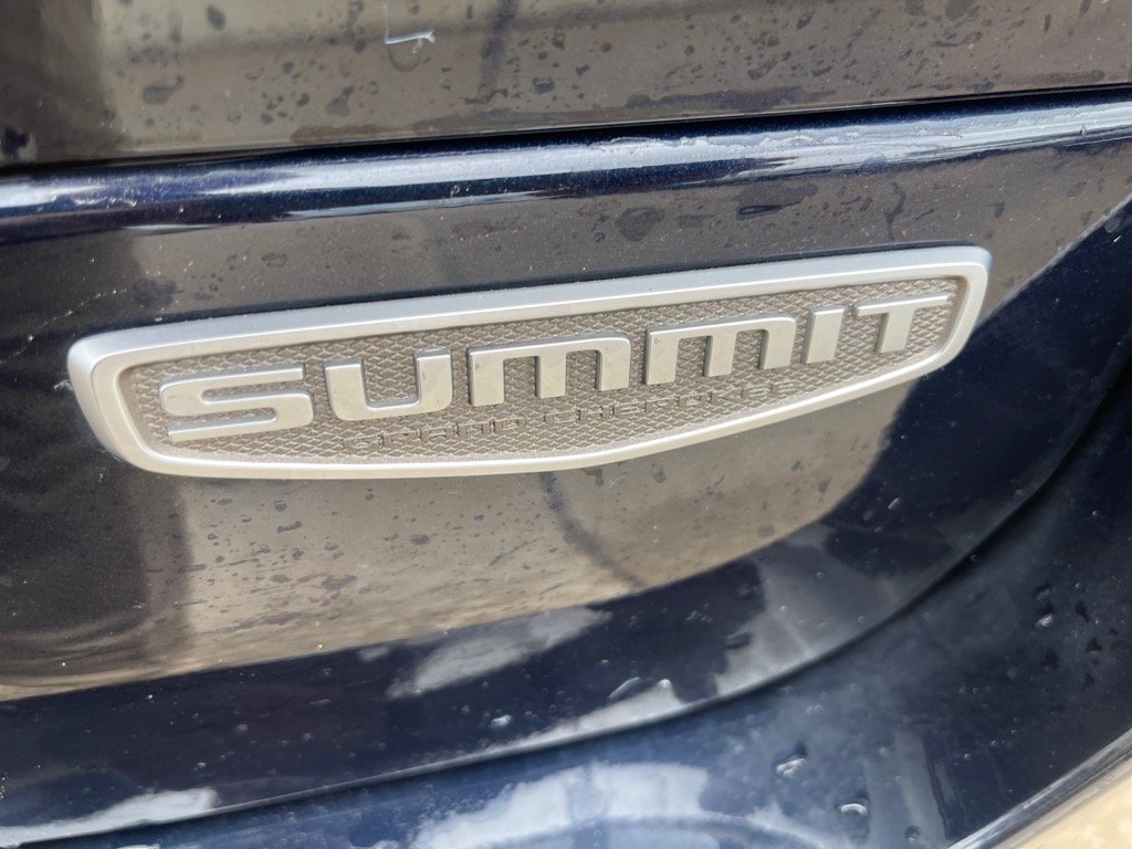 Certified Used 2023 Midnight Sky (pcq) Jeep Summit Reserve image 11