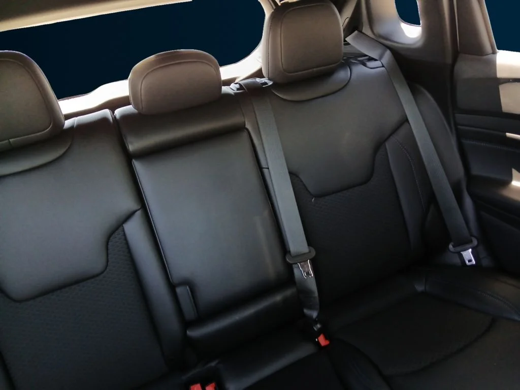 New 2026 Silver Jeep Latitude image 18