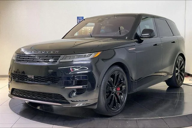 Used 2023 Black Land Rover First Edition image 1