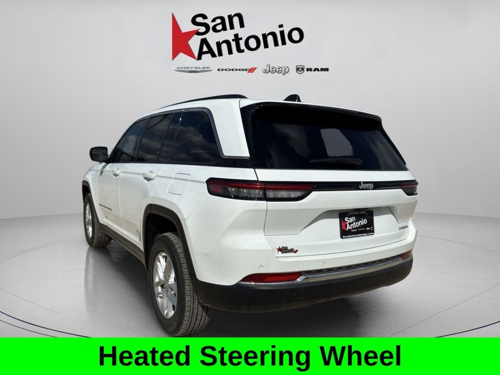 New 2025 White Jeep Laredo X image 11