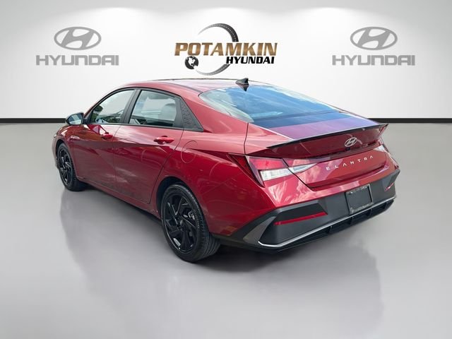 Used 2026 Red Hyundai SEL Sport image 7