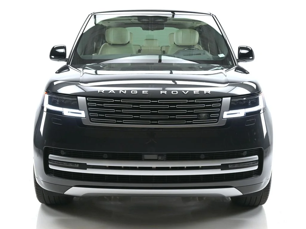 Used 2025 Borasco Gray Metallic Land Rover Autobiography image 31