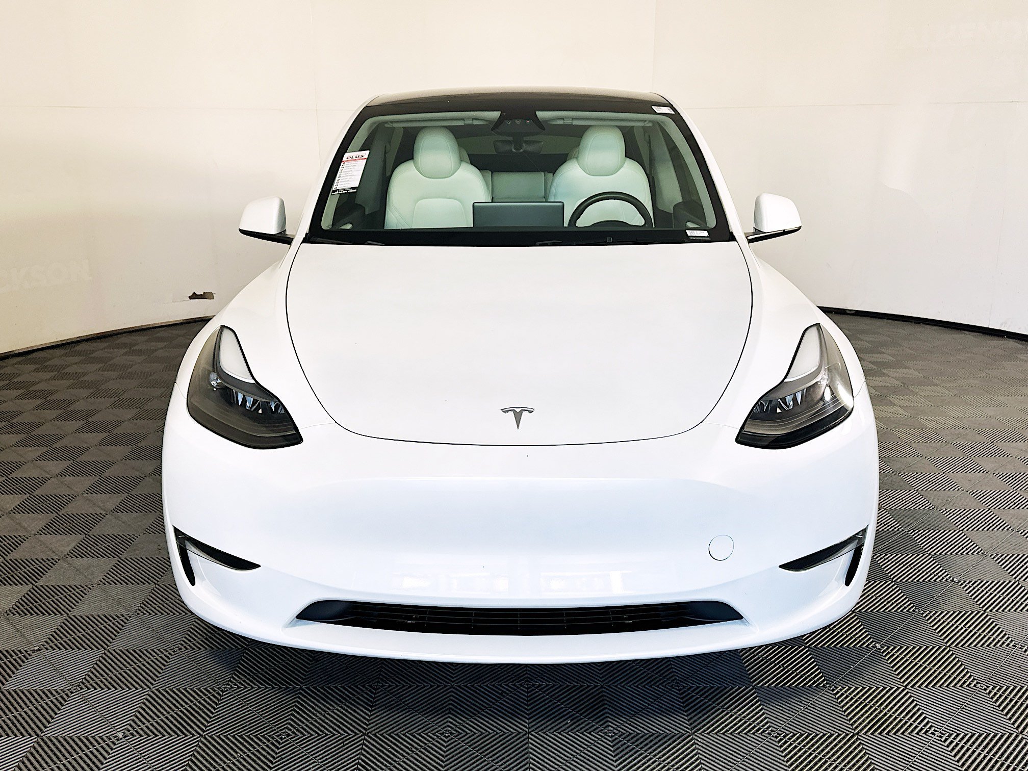 Used 2024 White Tesla Long Range image 8
