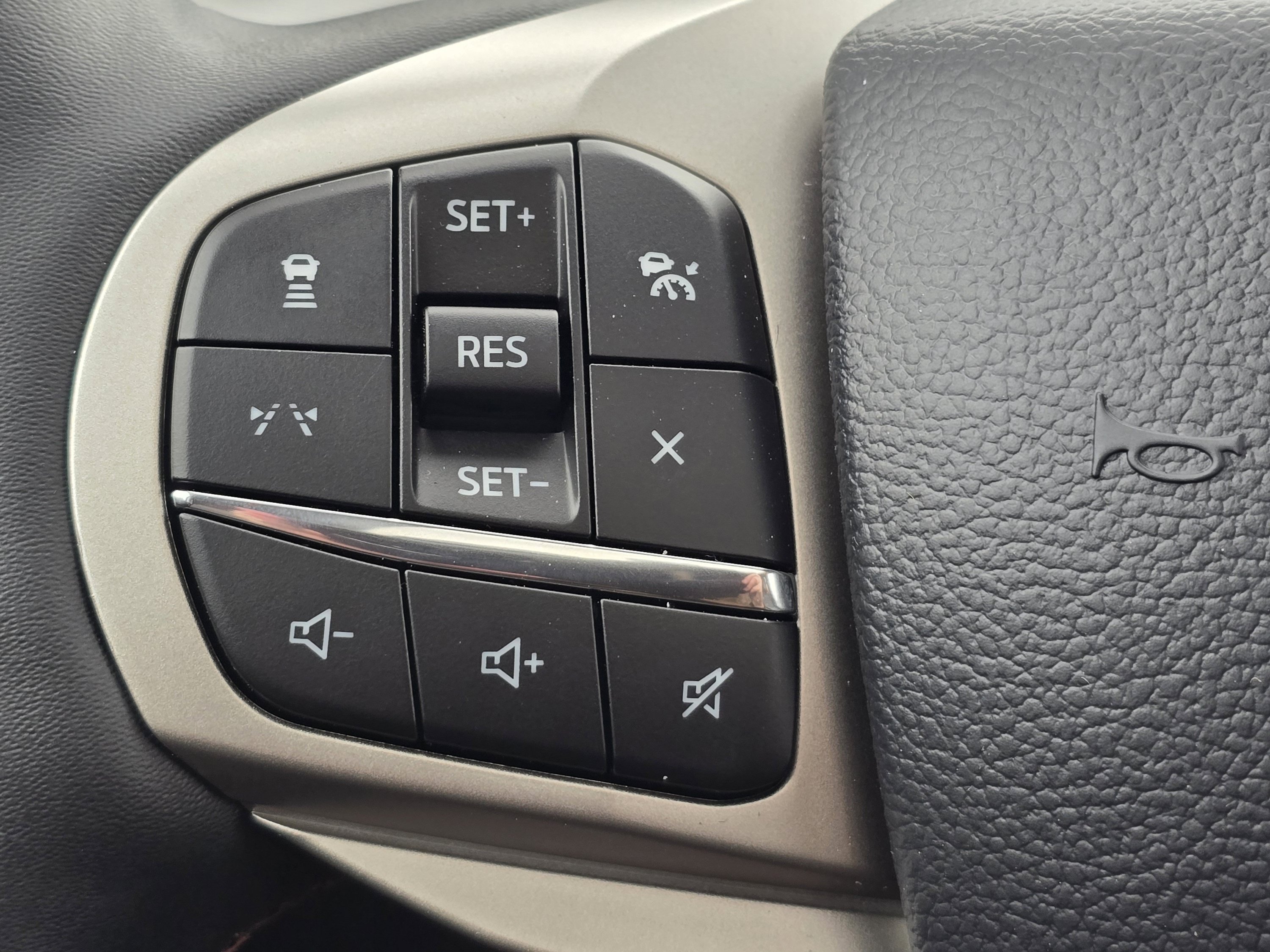2026 Ford Explorer Active - Photo 21