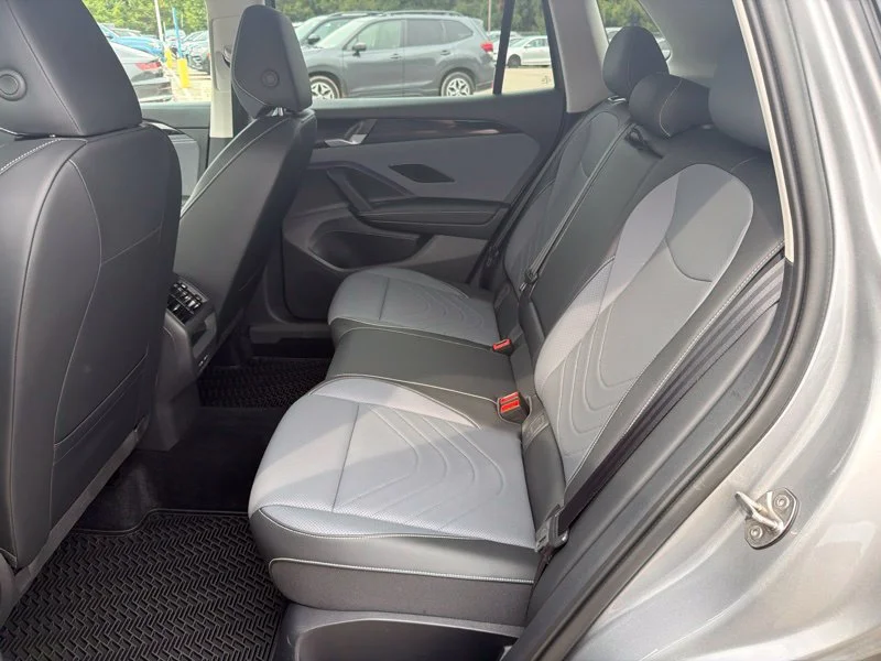 Used 2025 Silver Volkswagen 2.0T SE image 17