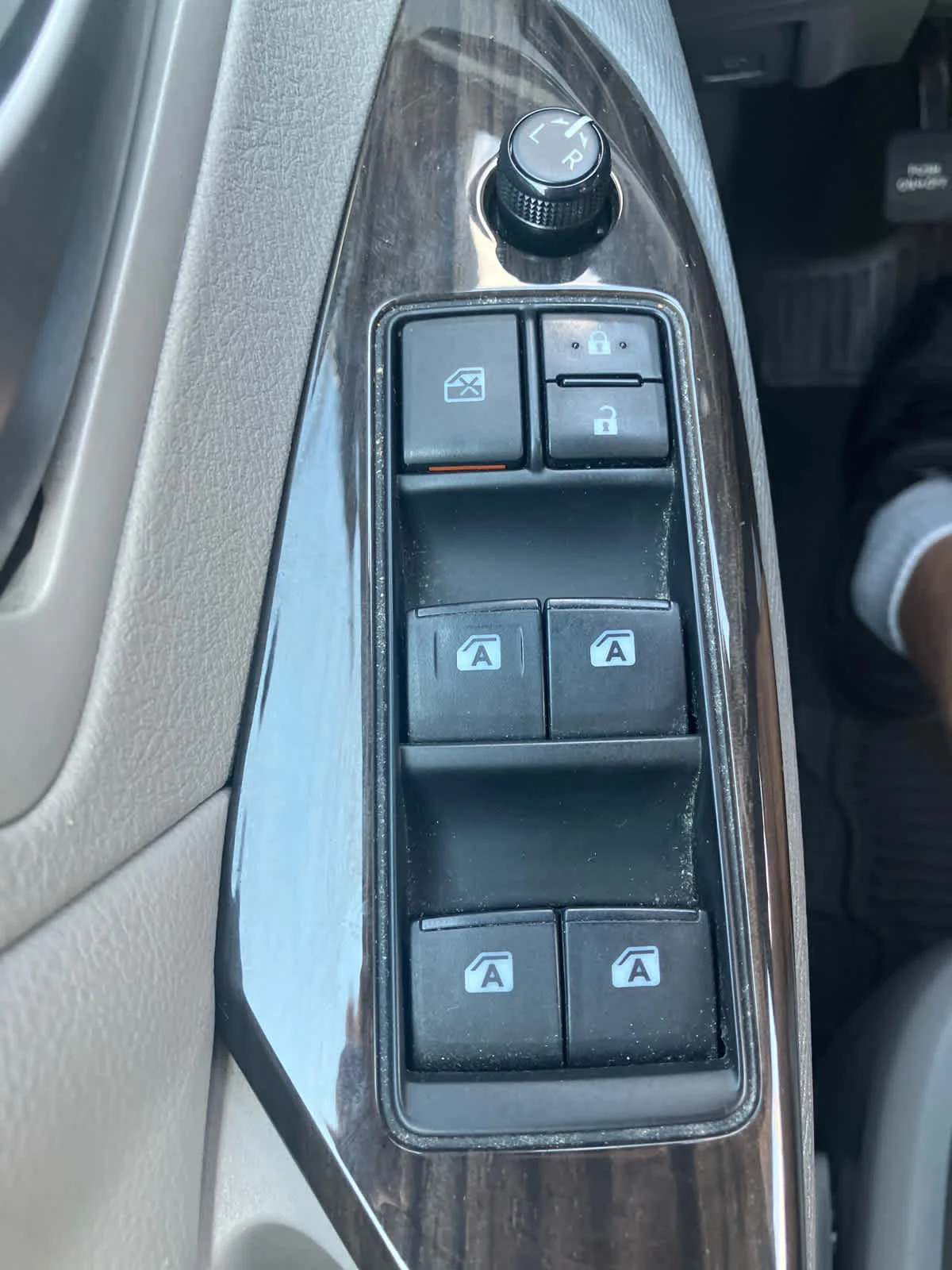 Used 2020 Midnight Black Metallic Toyota XLE image 12