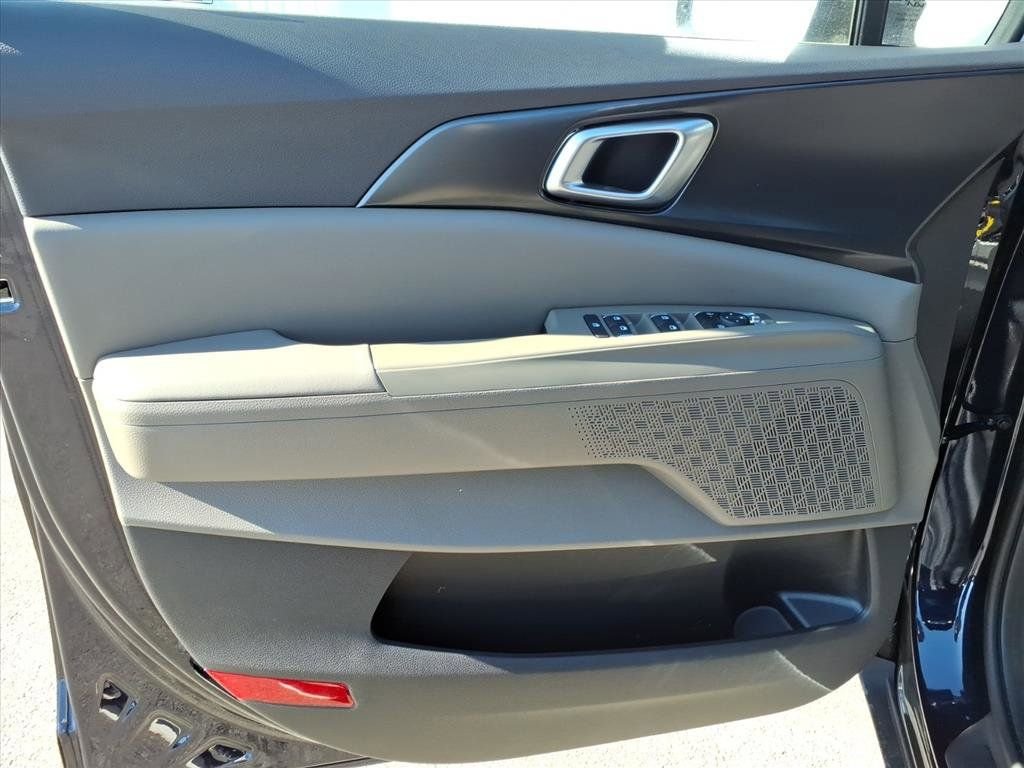 New 2026 Deep Chroma Blue Kia LX image 11