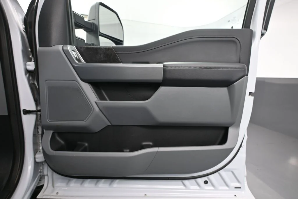 Used 2022 White Ford XLT image 36