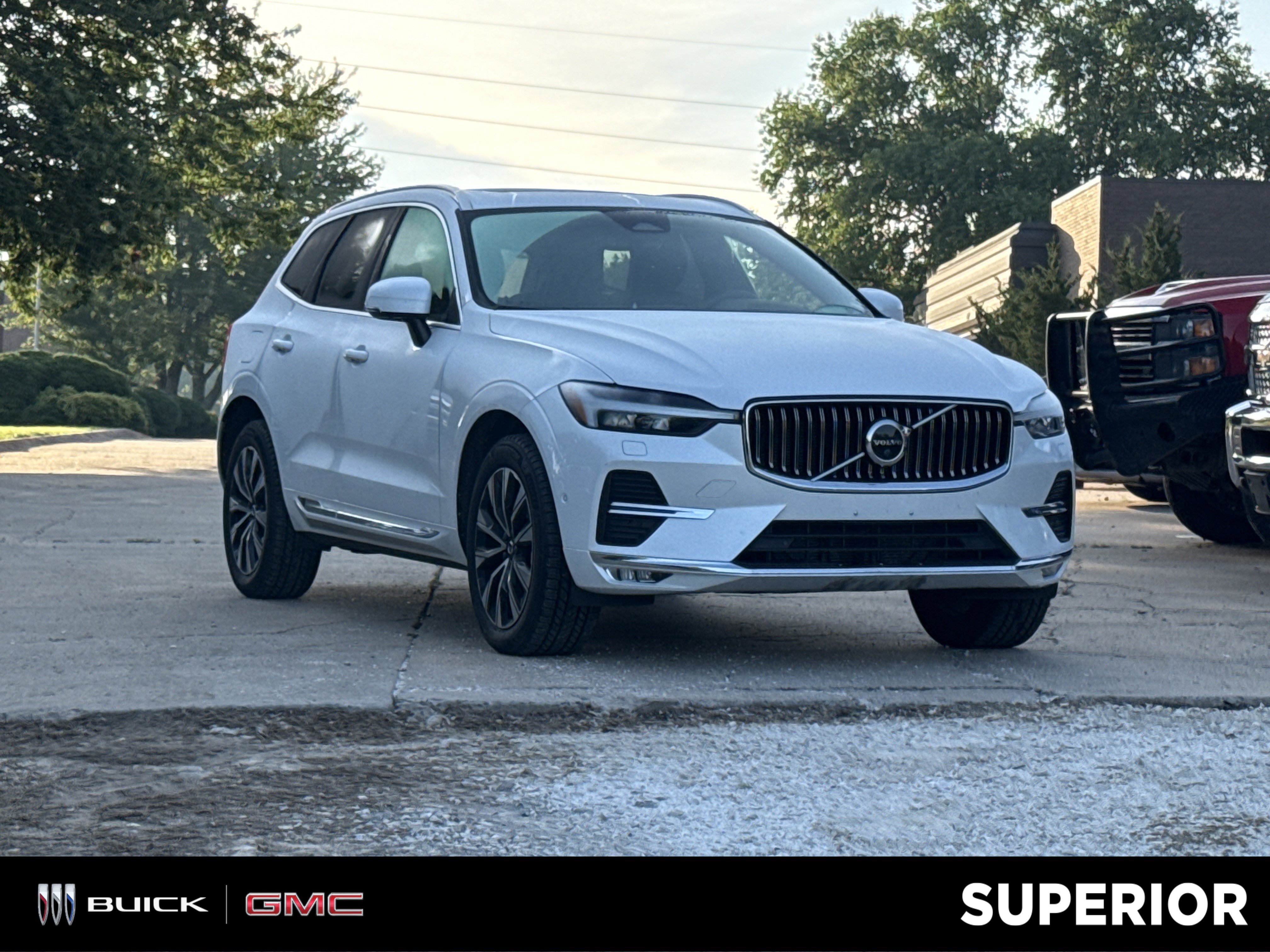 2023 Volvo XC60 B5 Plus Bright Theme FWD's photo