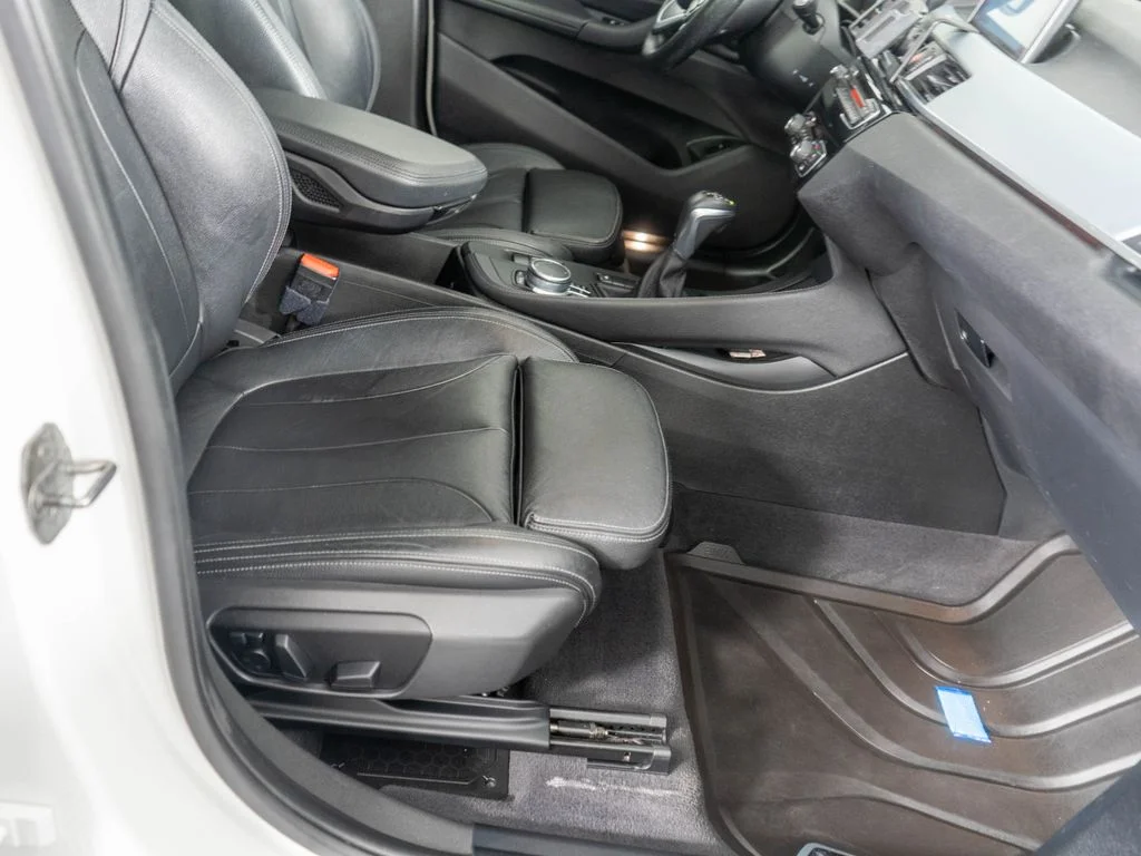 Used 2017 White BMW xDrive28i image 8