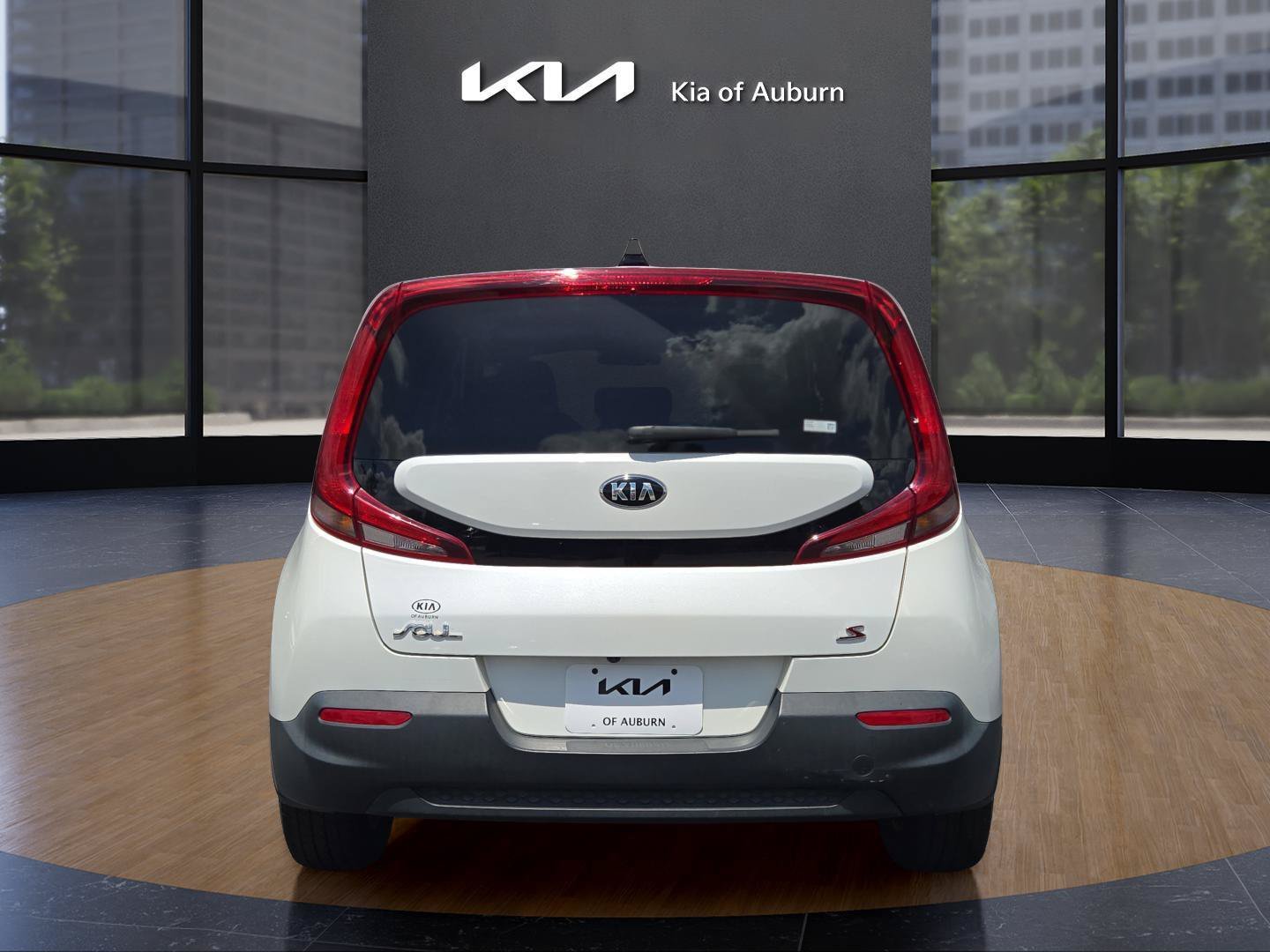 Used 2020 White Kia S image 7