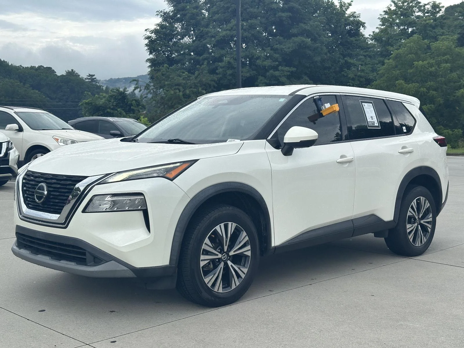 Used 2021 Pearl White Tricoat Nissan SV image 3
