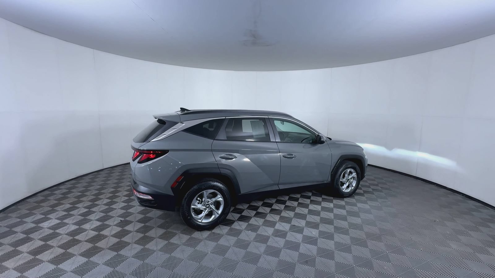 Certified Used 2024 Hampton Gray Hyundai SEL image 8