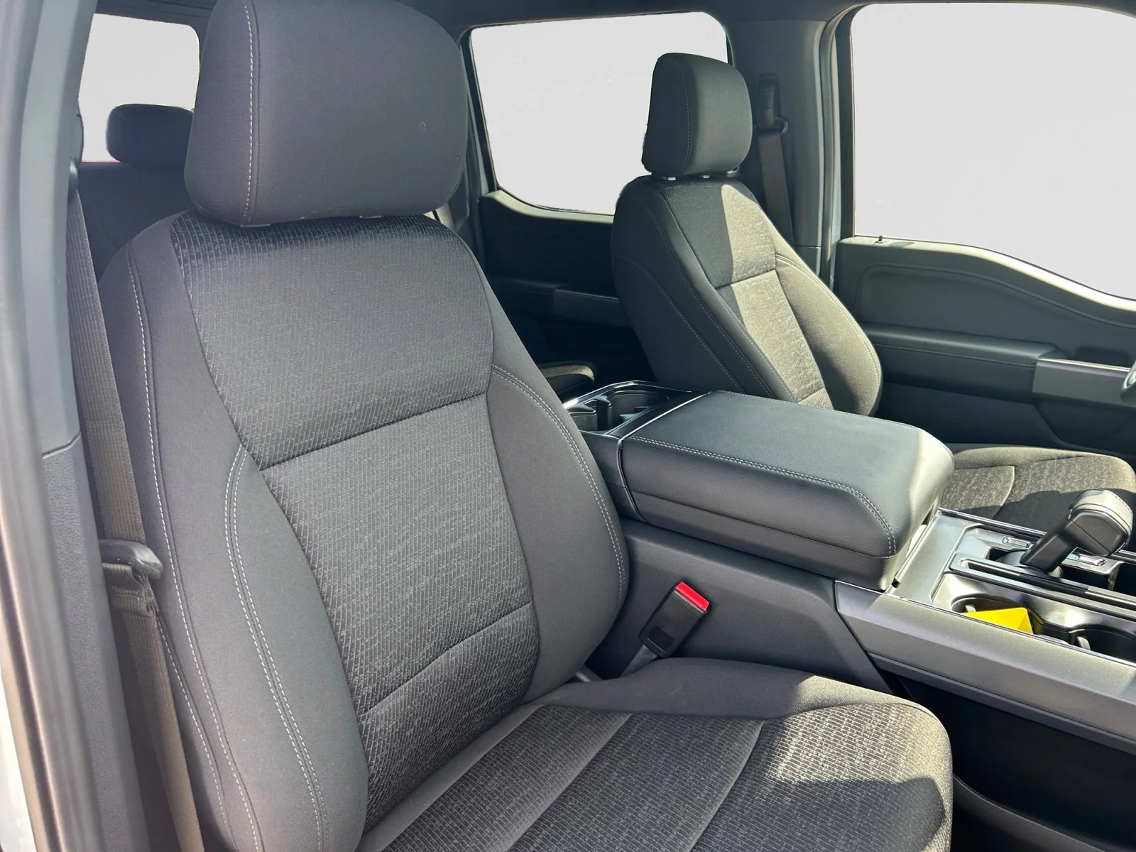 New 2026 Oxford White Ford XLT image 12
