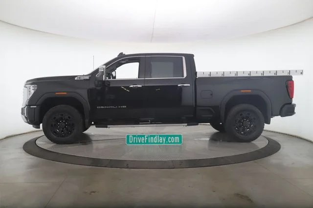 Used 2025 Black GMC Denali image 9