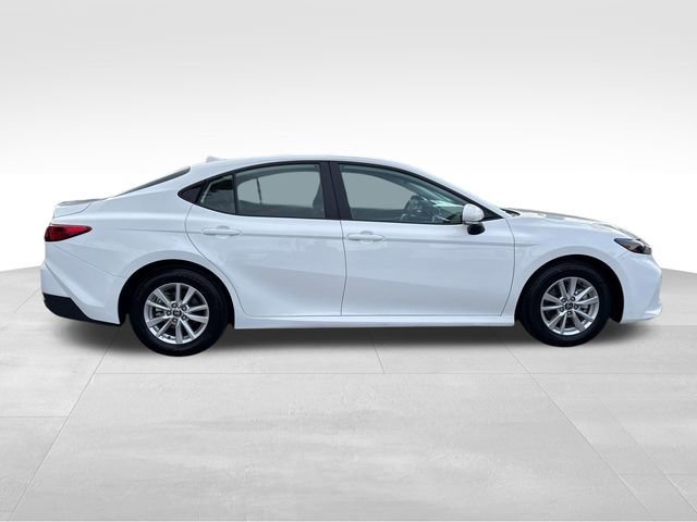 2025 Toyota Camry LE - Photo 6